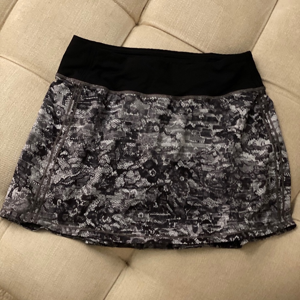 Lululemon Circuit Breaker skirt